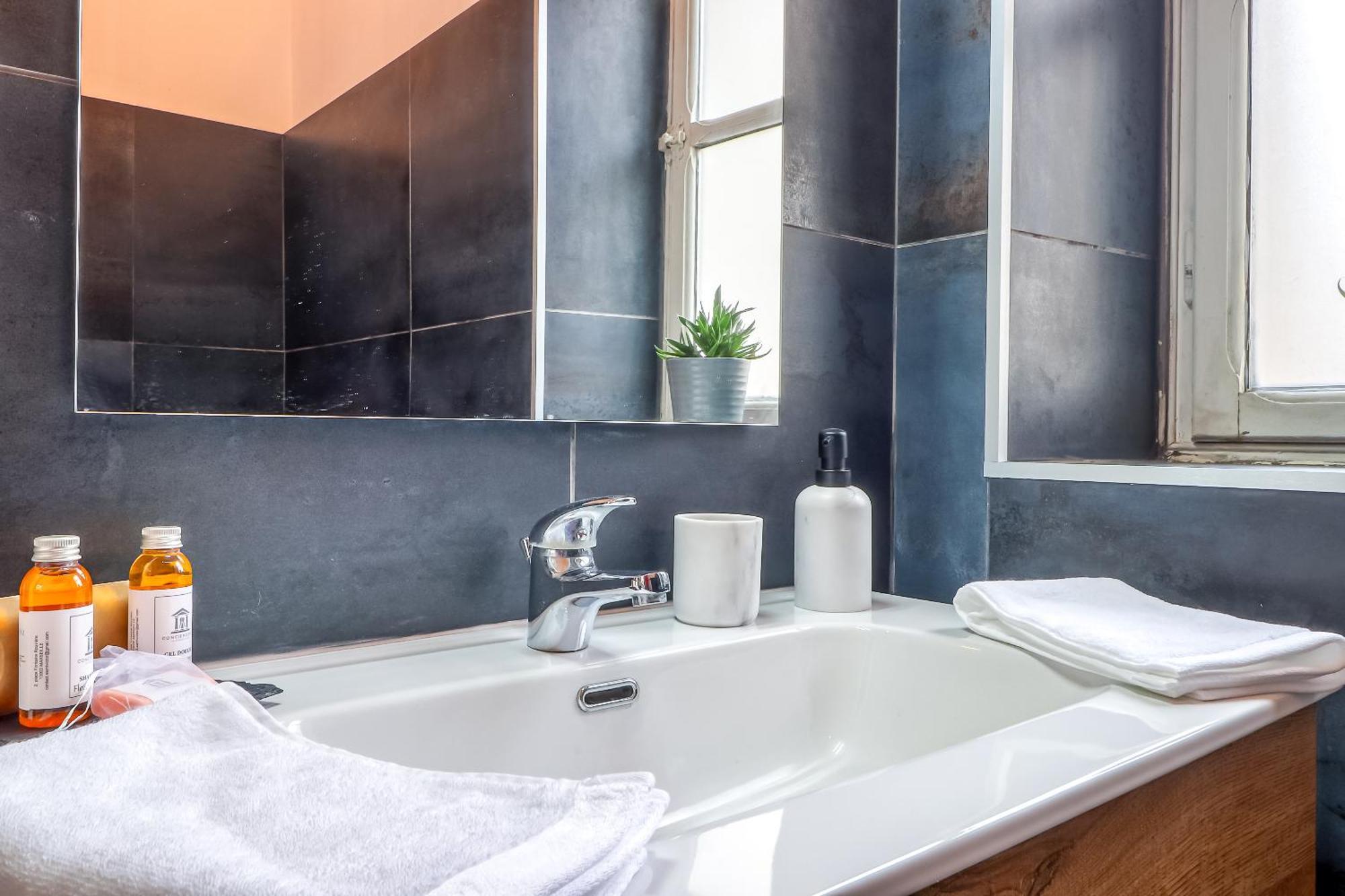 Le Vintage, Appart,Hotel Particulier, Centre Nimes Maisoncarreeconciergerie Zewnętrze zdjęcie